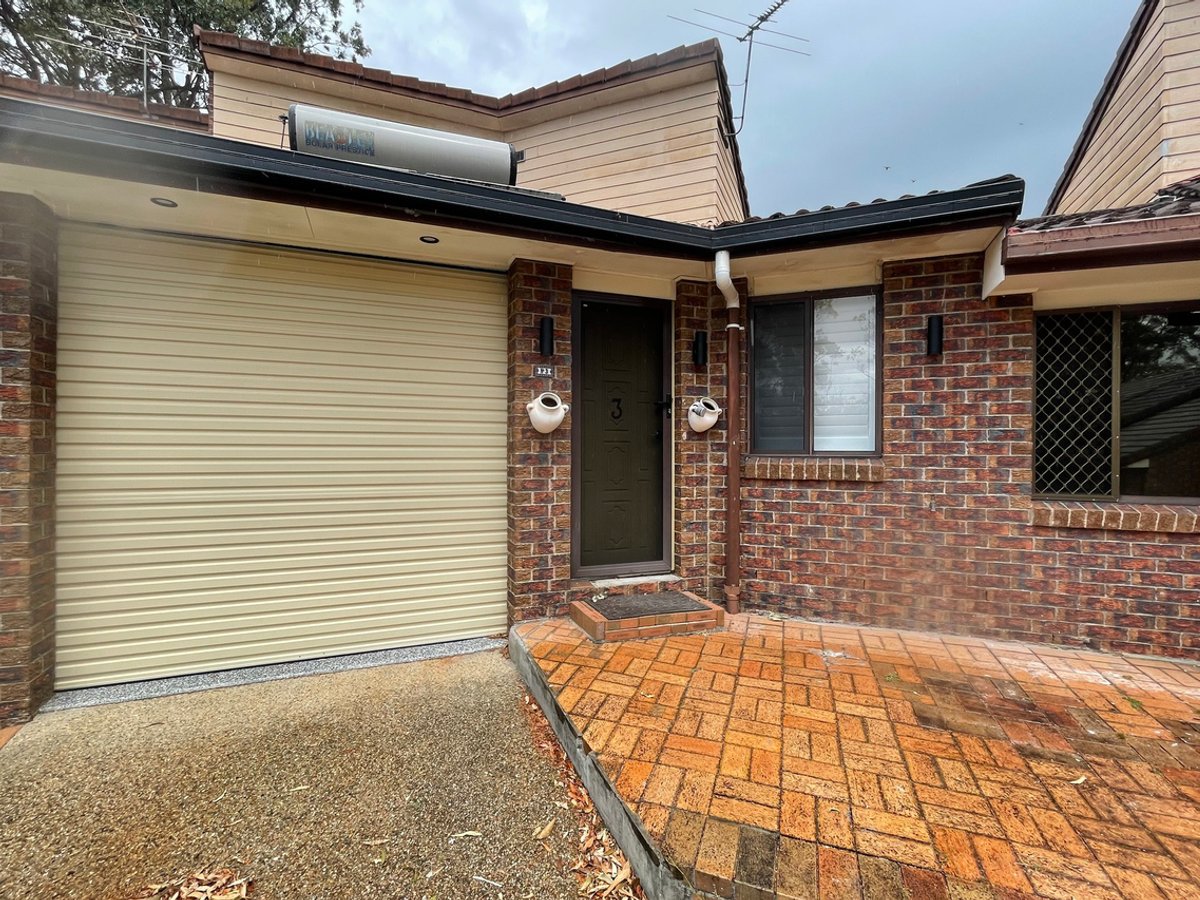 93 Barbaralla Drive, SPRINGWOOD - Image 1