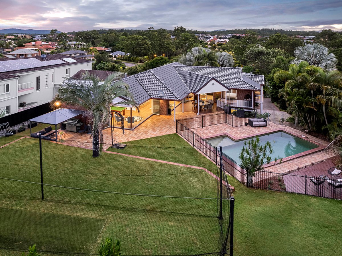 91 Saturn Crescent, BRIDGEMAN DOWNS - Image 1