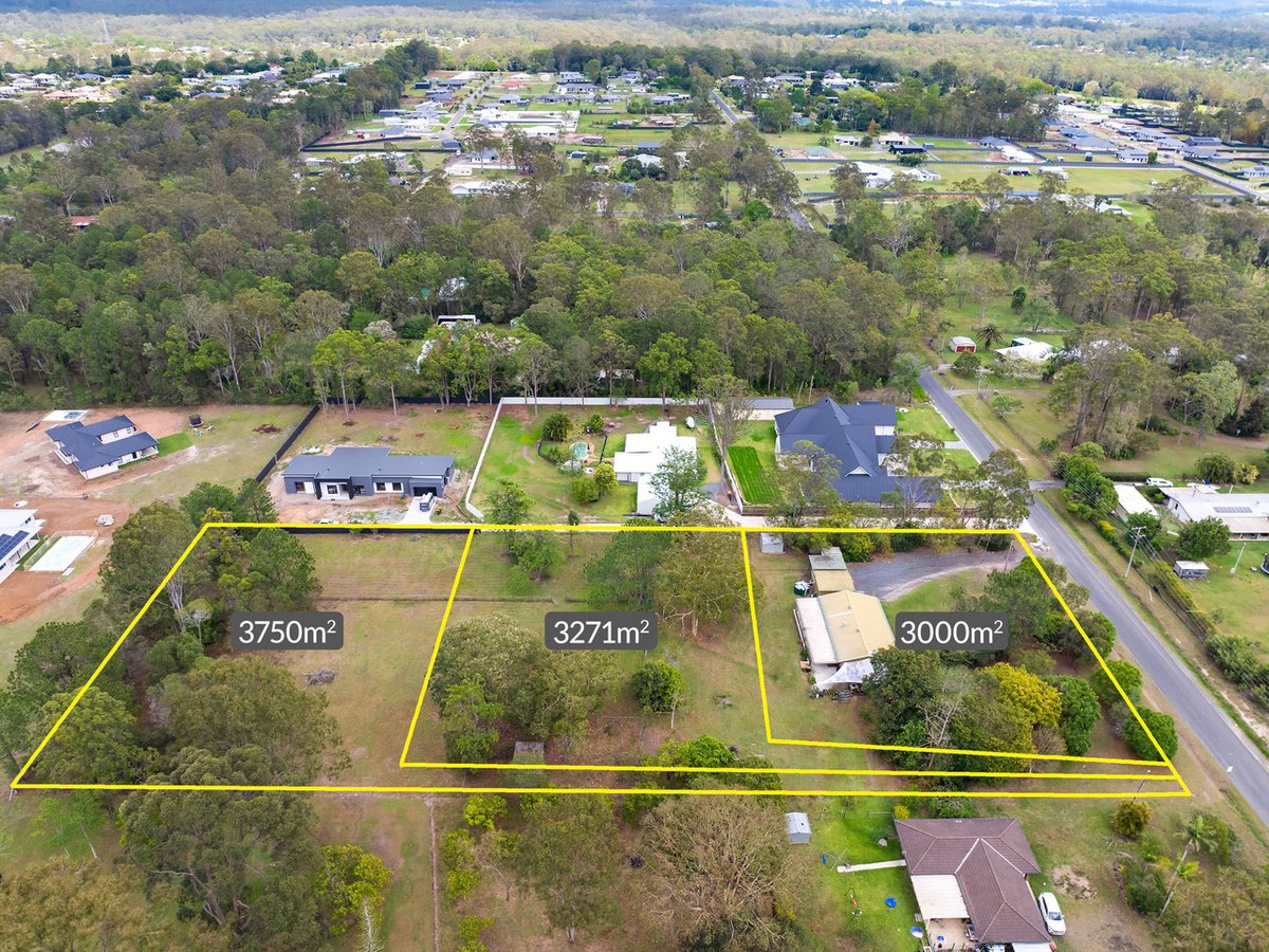 5-11 McLoughlin Road, MORAYFIELD - Image 1