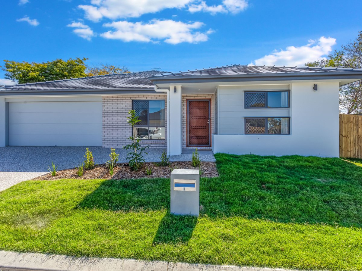 116-118 Oakey Flat Road, MORAYFIELD - Image 1