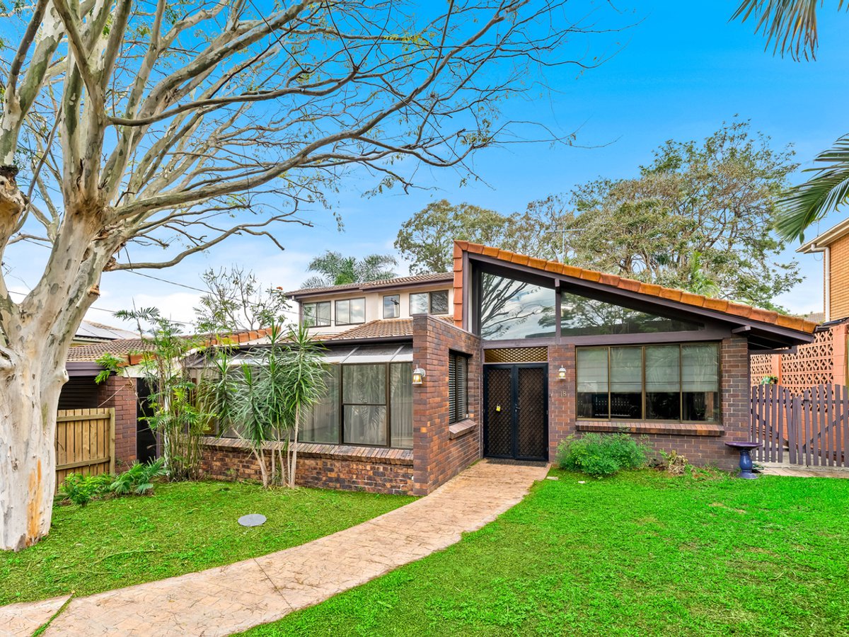 18 Worrell Street, MACGREGOR - Image 1