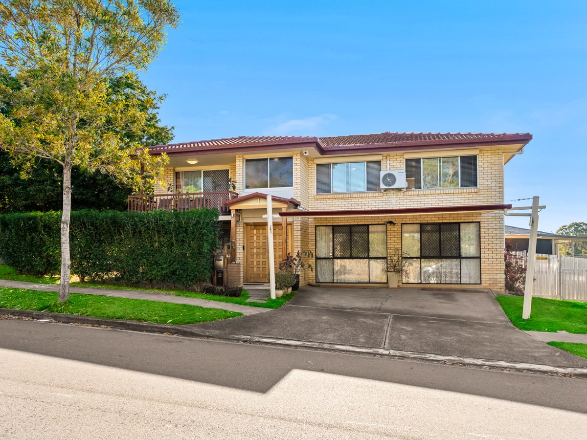 84 Mingera Street, MANSFIELD - Image 1