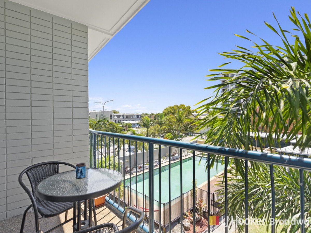 125 Frank Street, LABRADOR - Image 1