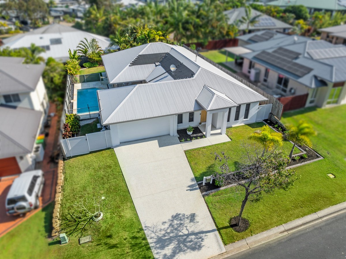 8 Poplin Place, MOUNT COTTON - Image 1