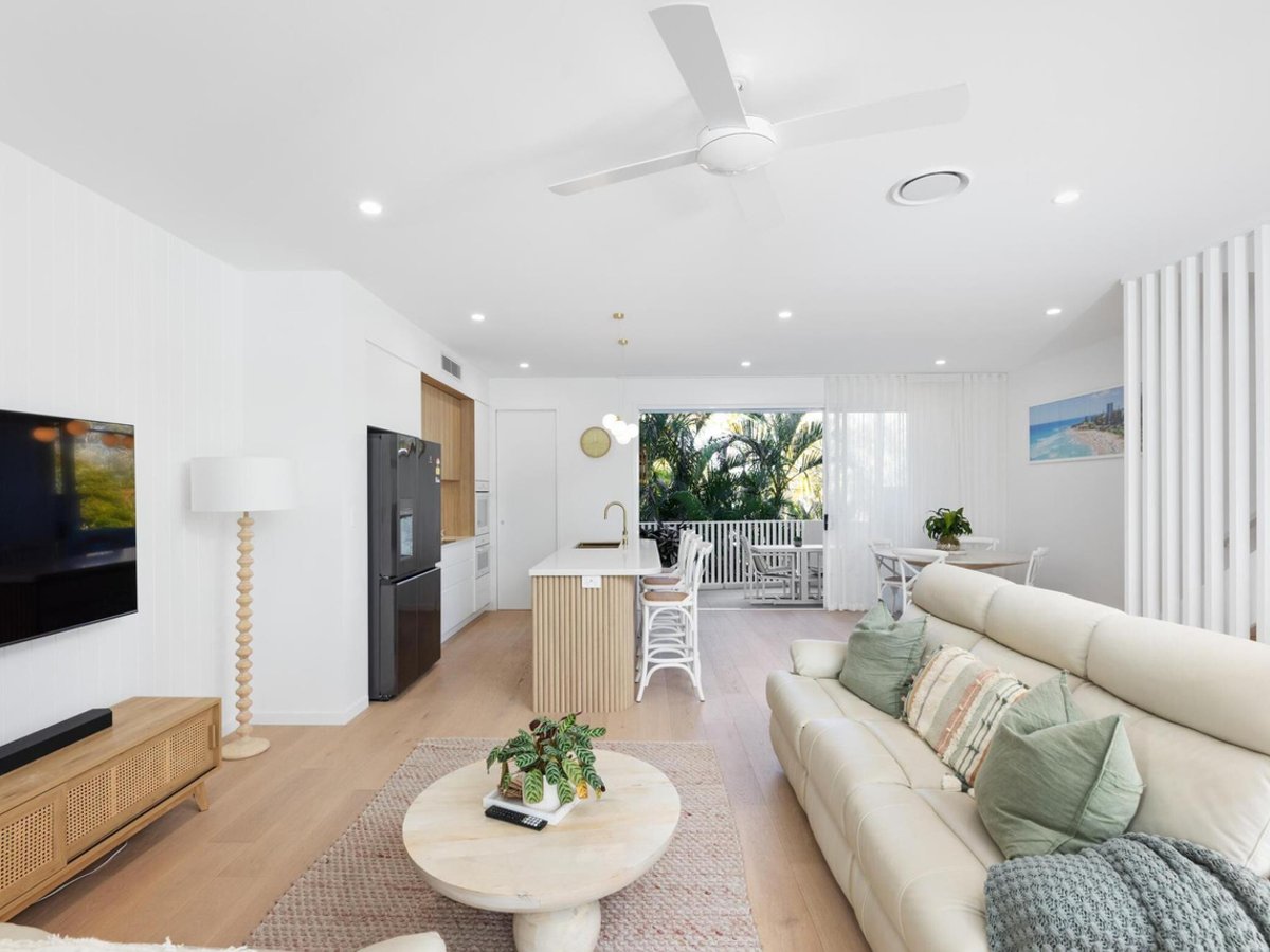 135 Golden Four Drive, BILINGA - Image 1