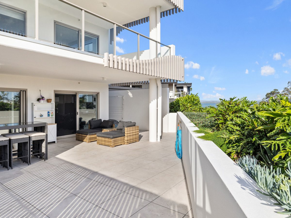 136 Broadwater Terrace, REDLAND BAY - Image 1