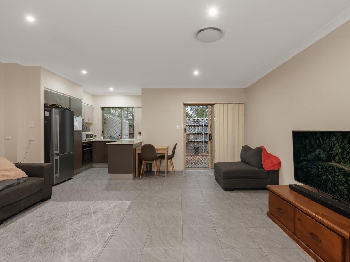 2 Weir Drive, UPPER COOMERA - Image 1