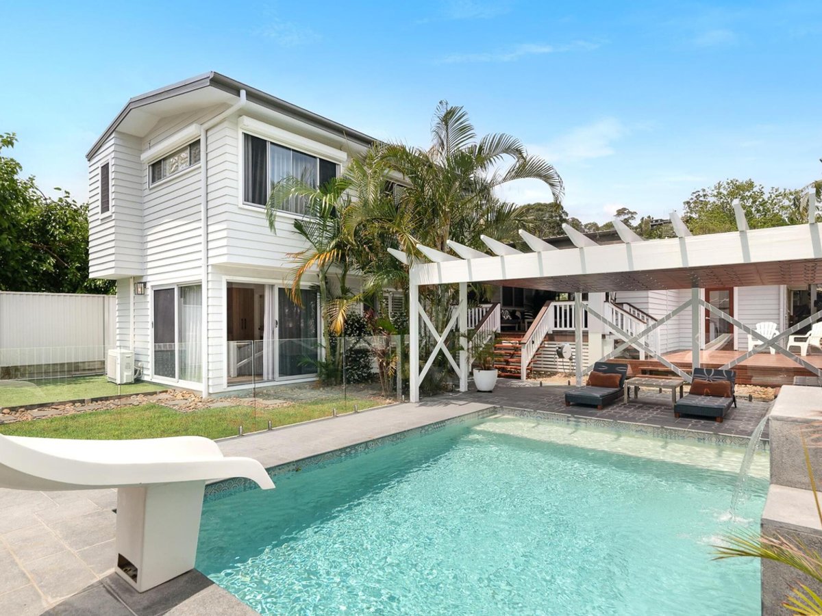 23 Westview Road, CURRUMBIN - Image 1