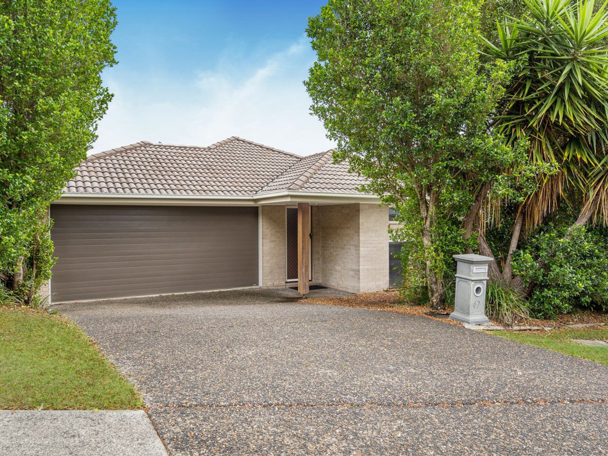 47 Cairnlea Drive, PIMPAMA - Image 1