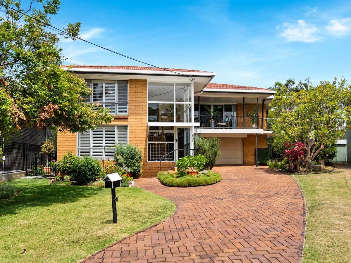 8 Kaypee Street, TARRAGINDI - Image 1