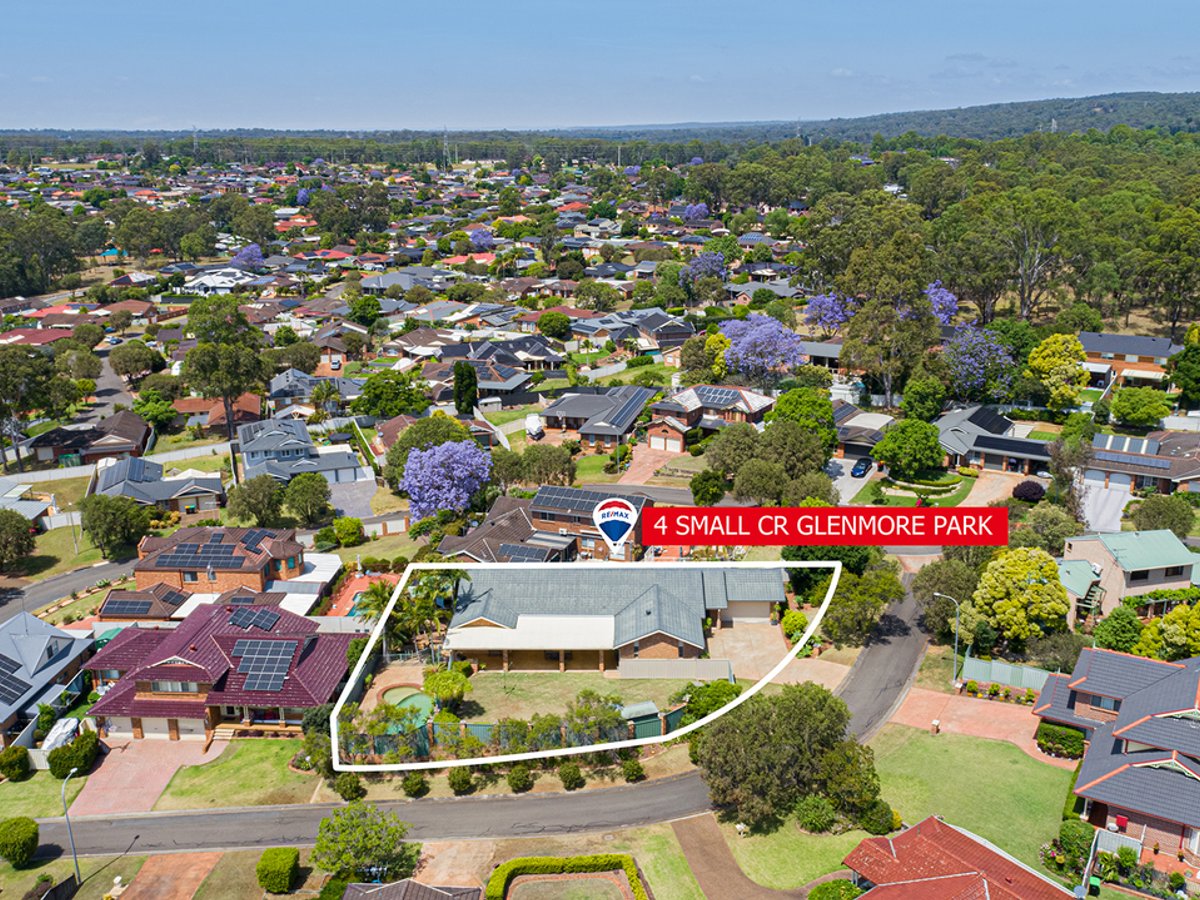 4 SMALL Crescent, GLENMORE PARK - Image 1