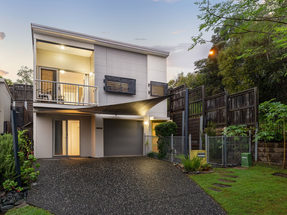 43 Troost Circuit, Bellbird Park - Image 1