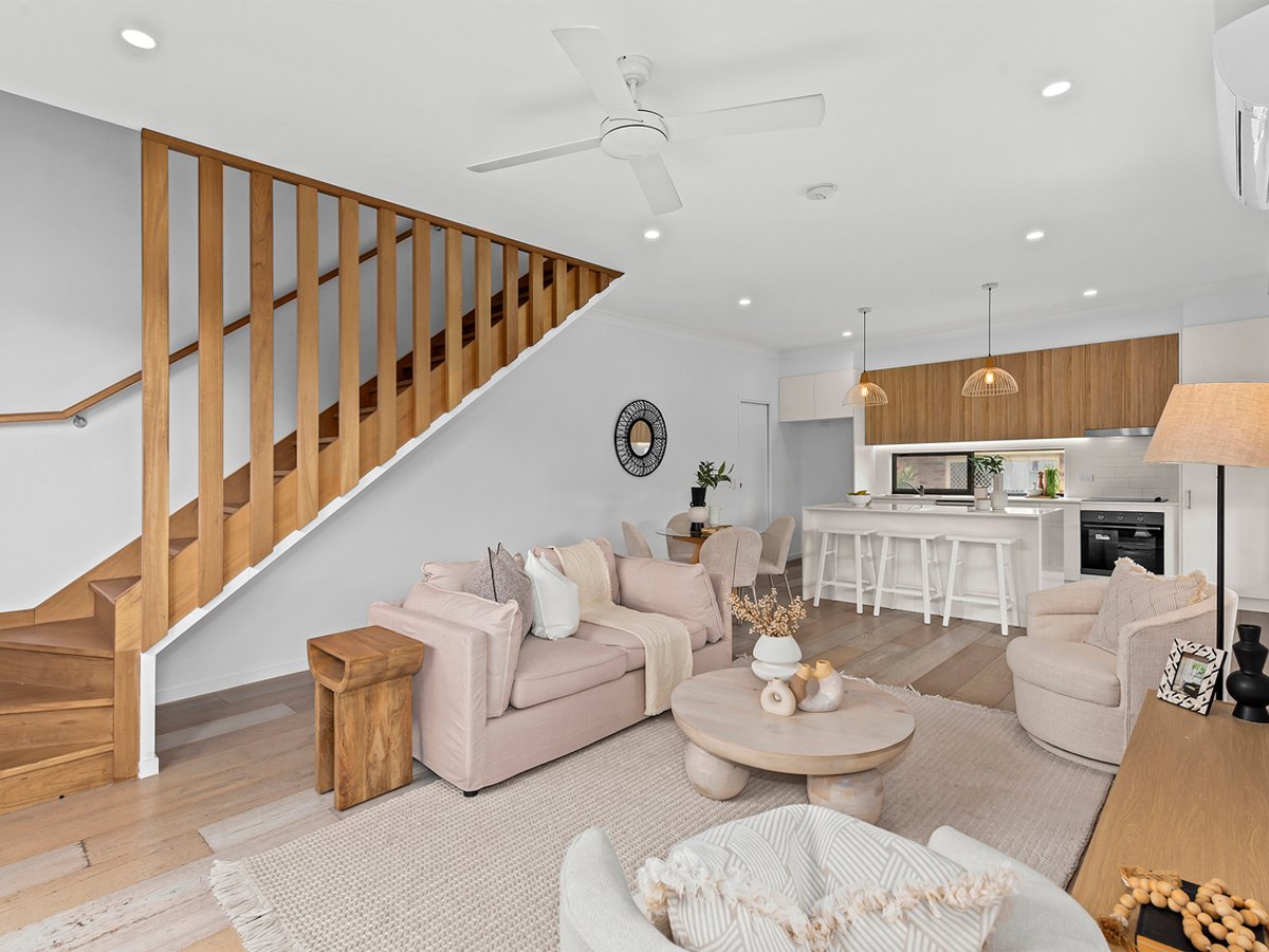 83 Pembroke Street, CARINA - Image 1