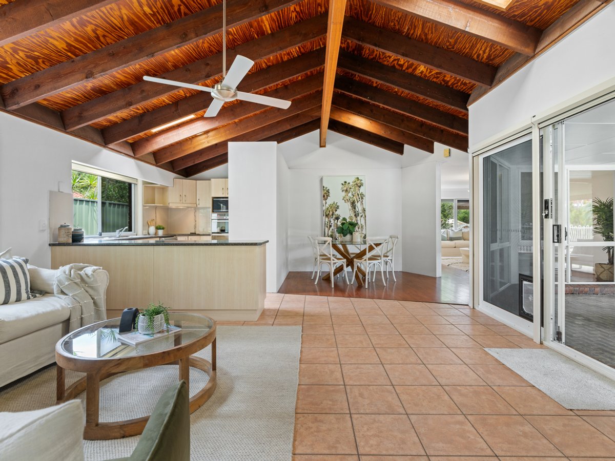 50 Laurel Oak Drive, ALGESTER - Image 1