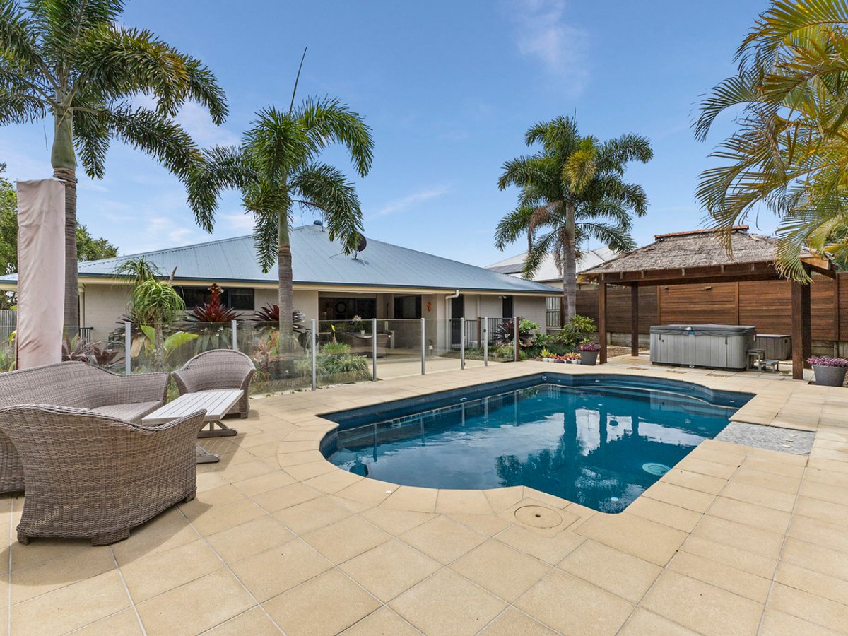 8 Lagoon Court, MURRUMBA DOWNS - Image 1