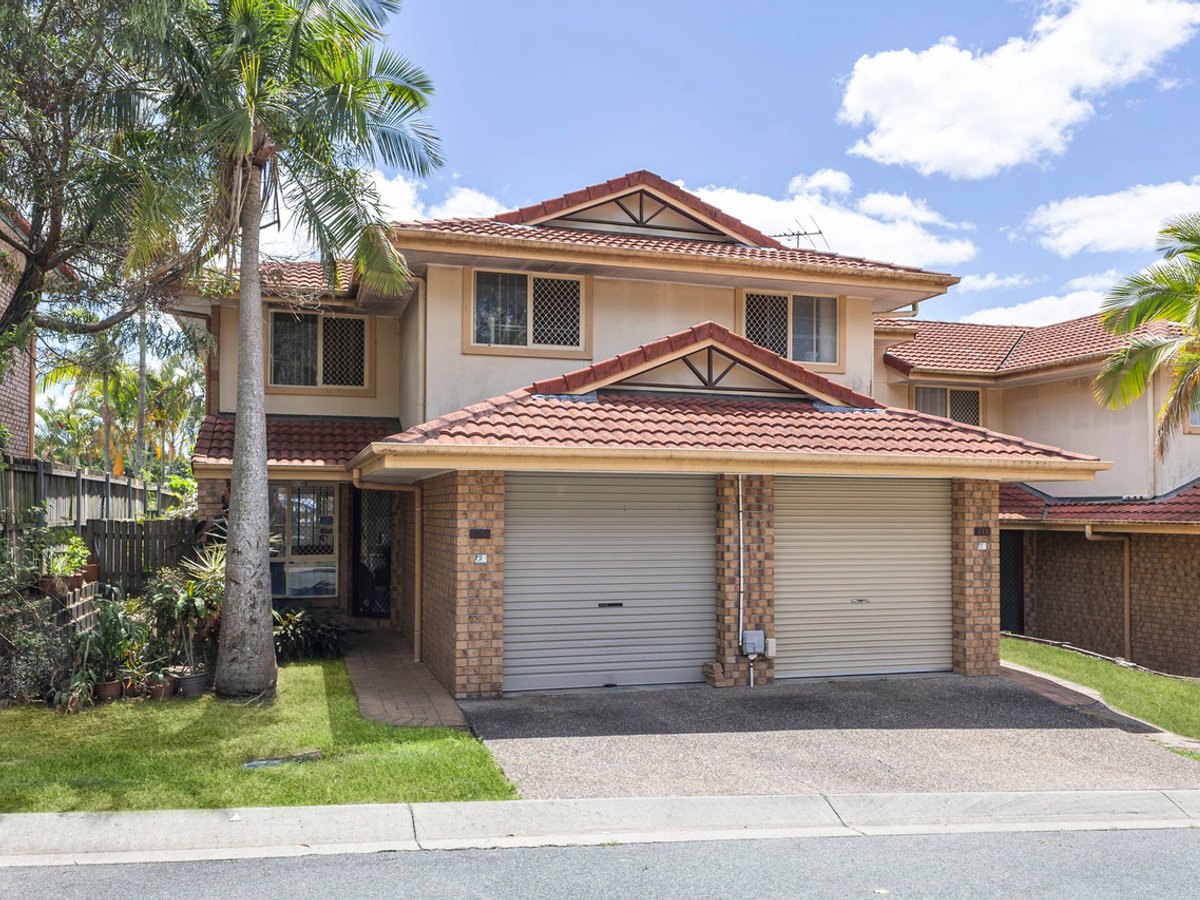 17 Marlow Street, WOODRIDGE - Image 1