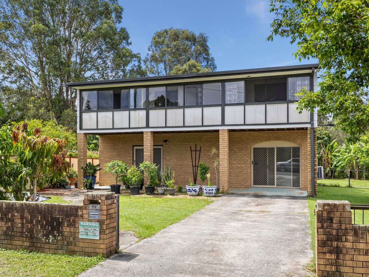 22 William Street, WATERFORD WEST - Image 1