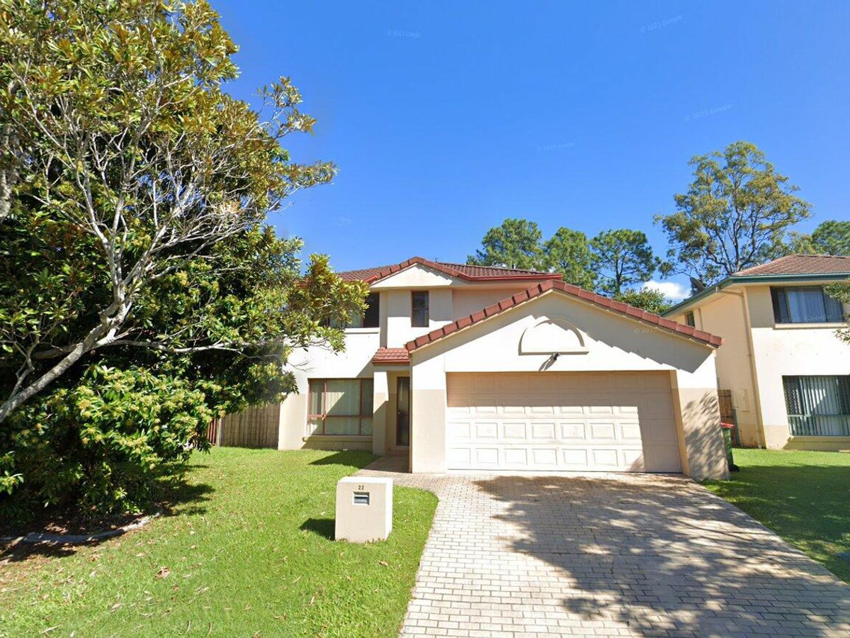 22 Clear River Boulevard, ASHMORE - Image 1