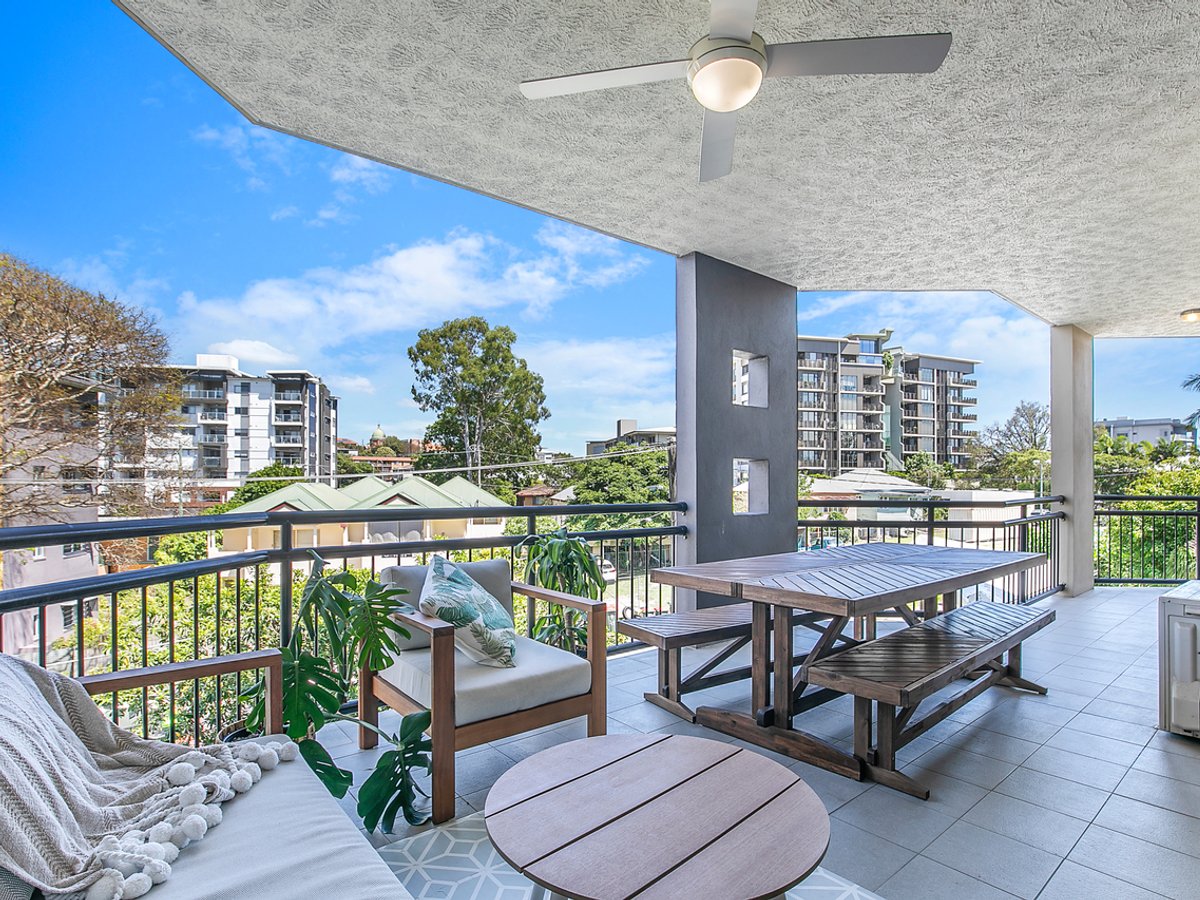 9 Amisfield Avenue, NUNDAH - Image 1