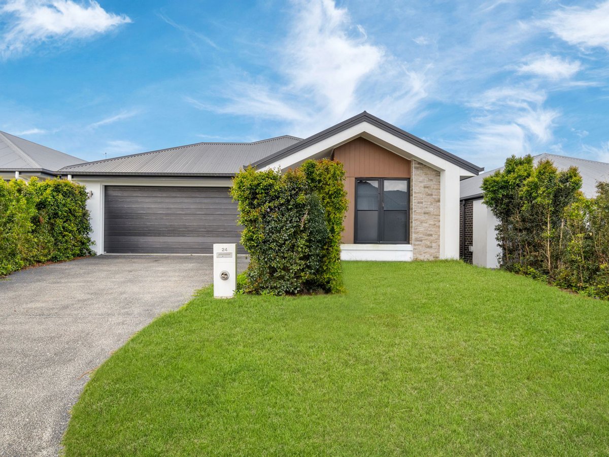 24 Pierro Place, LOGAN RESERVE - Image 1