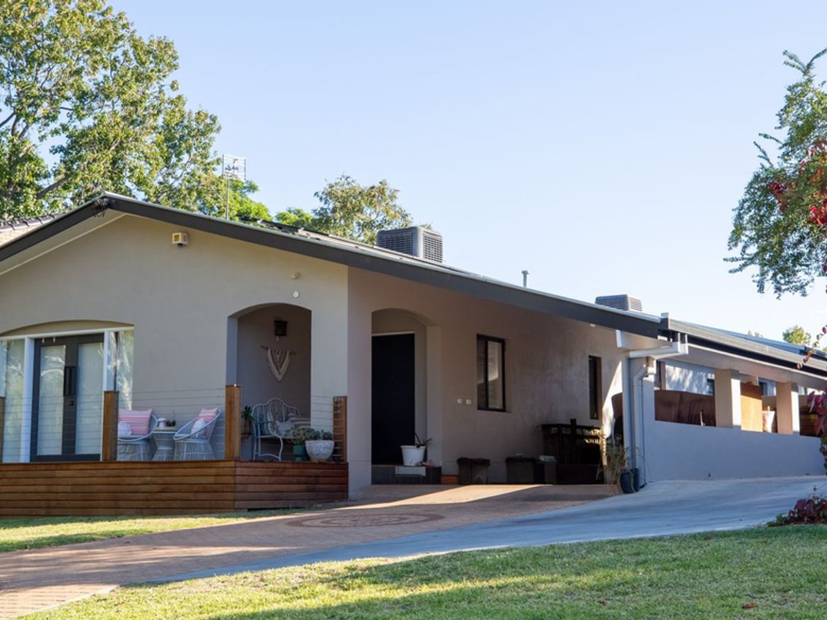 163 Larmer Street, Narrandera - Image 1