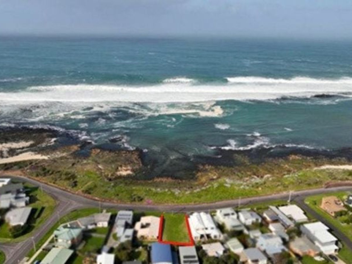 42 Ocean Drive, Port Fairy - Image 1