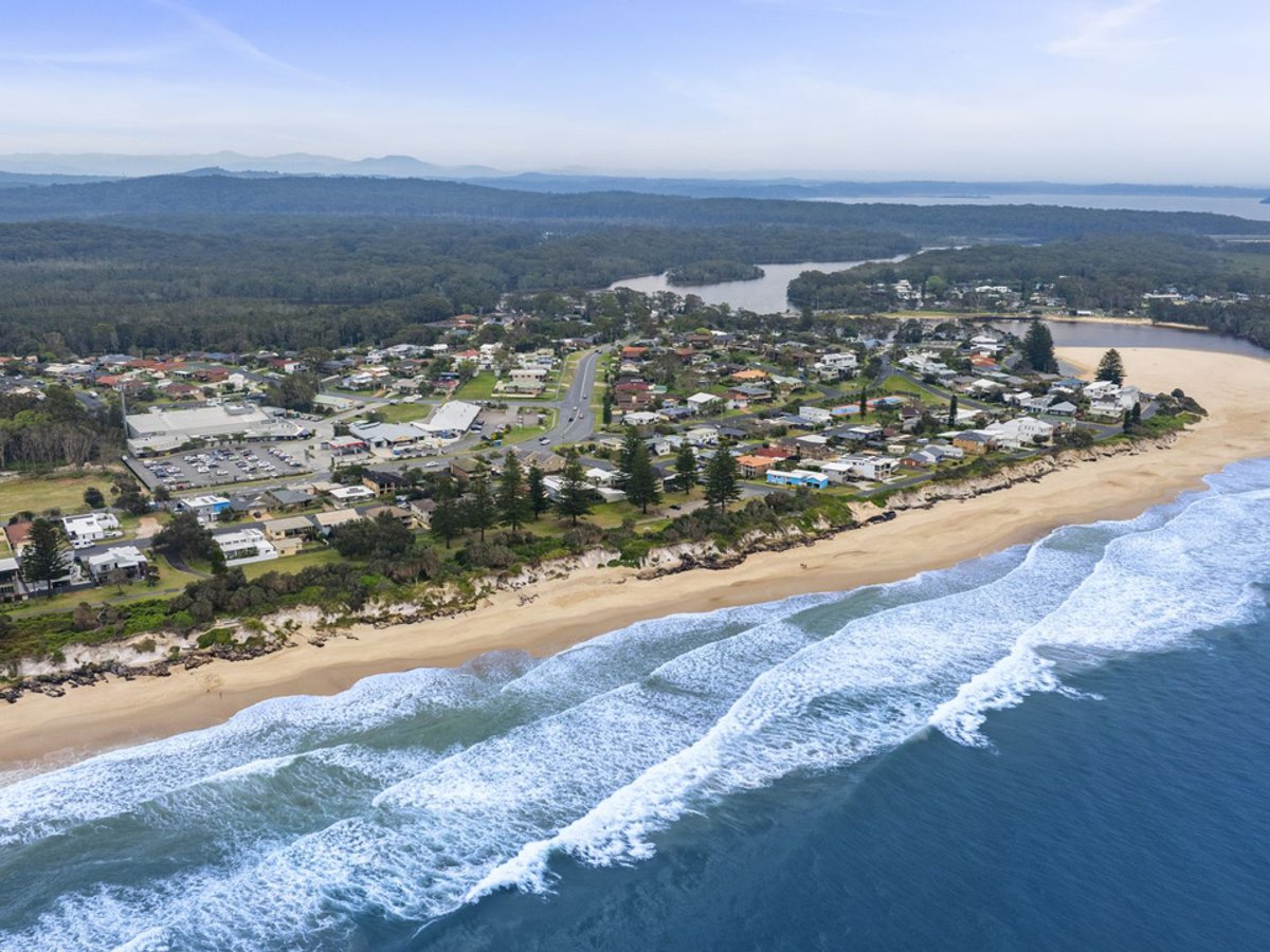 25 Chepana Street, Lake Cathie - Image 1