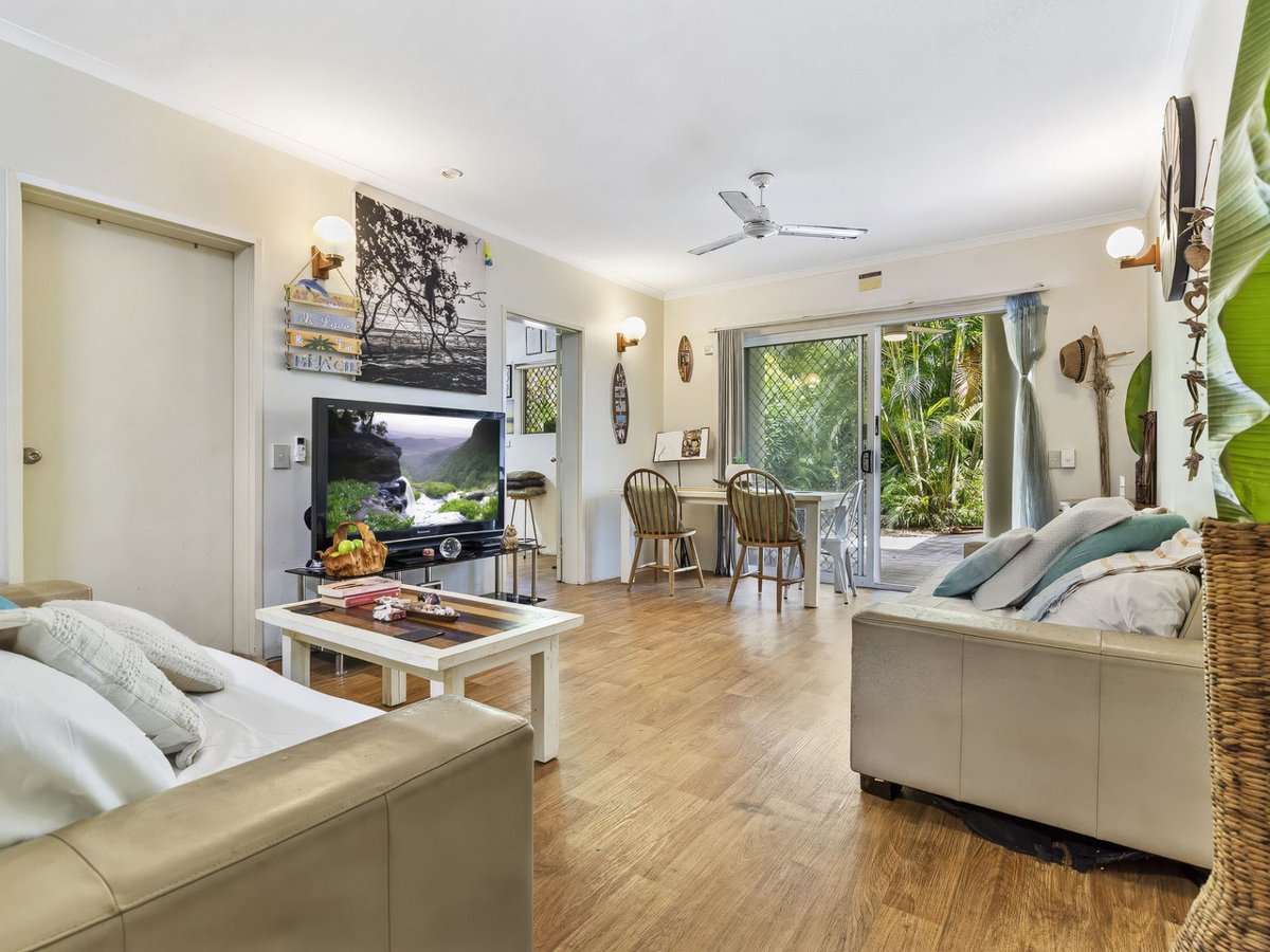 1/1 Ray Street, Yorkeys Knob - Image 1