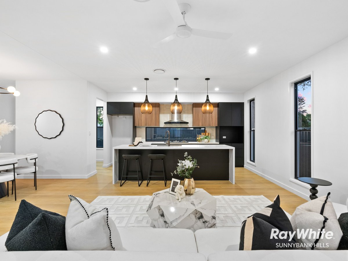 2 Chilton Street, Sunnybank Hills - Image 1