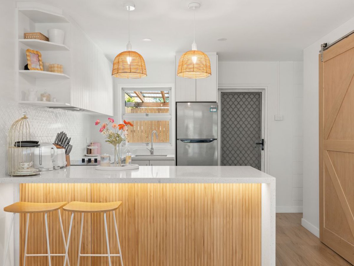 2539-2541 Gold Coast Highway, Mermaid Beach - Image 1