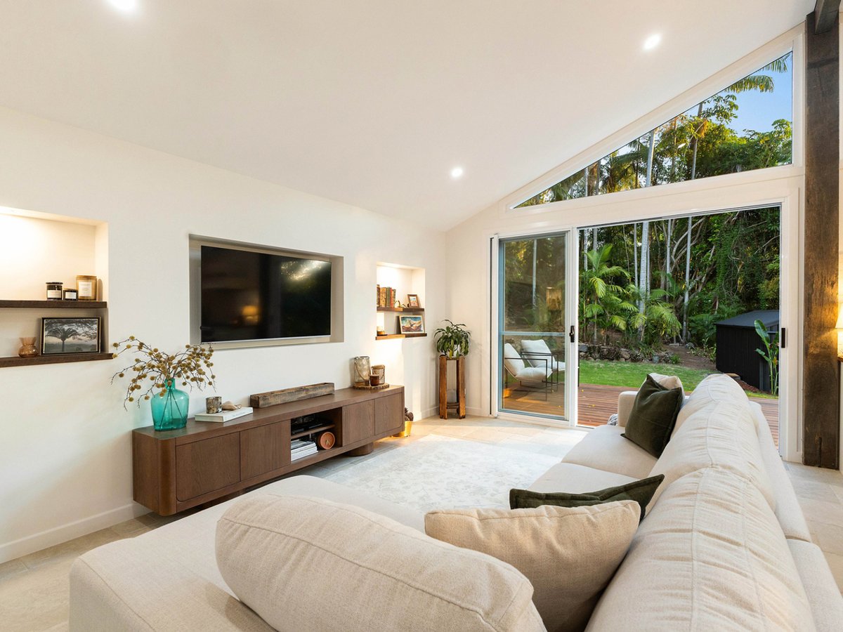 1 Rosemount Court, TERRANORA - Image 1