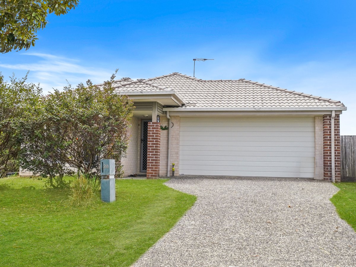 28 Baxter Crescent, CABOOLTURE - Image 1