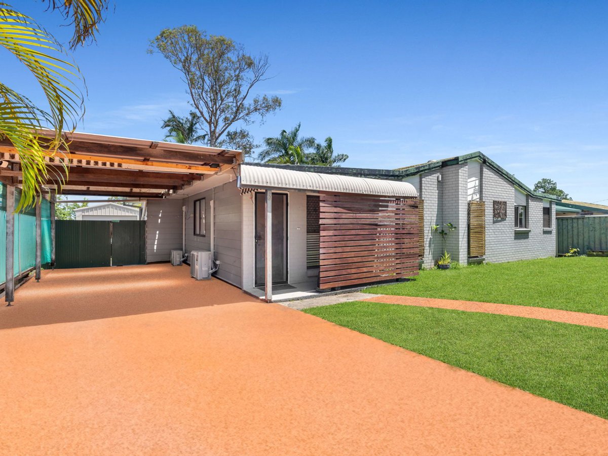 5 Overton Court, CRESTMEAD - Image 1