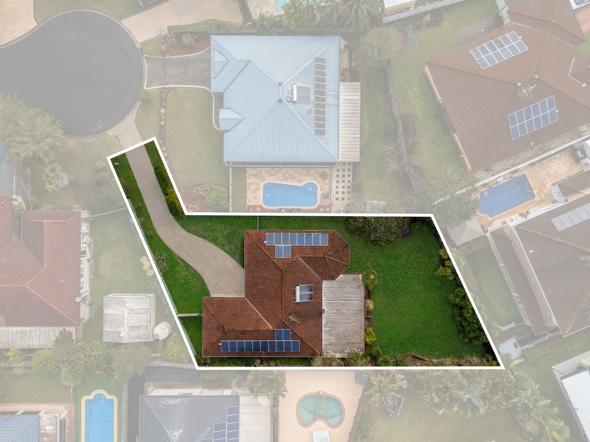 7 Flordabelle Place, HERITAGE PARK - Image 1