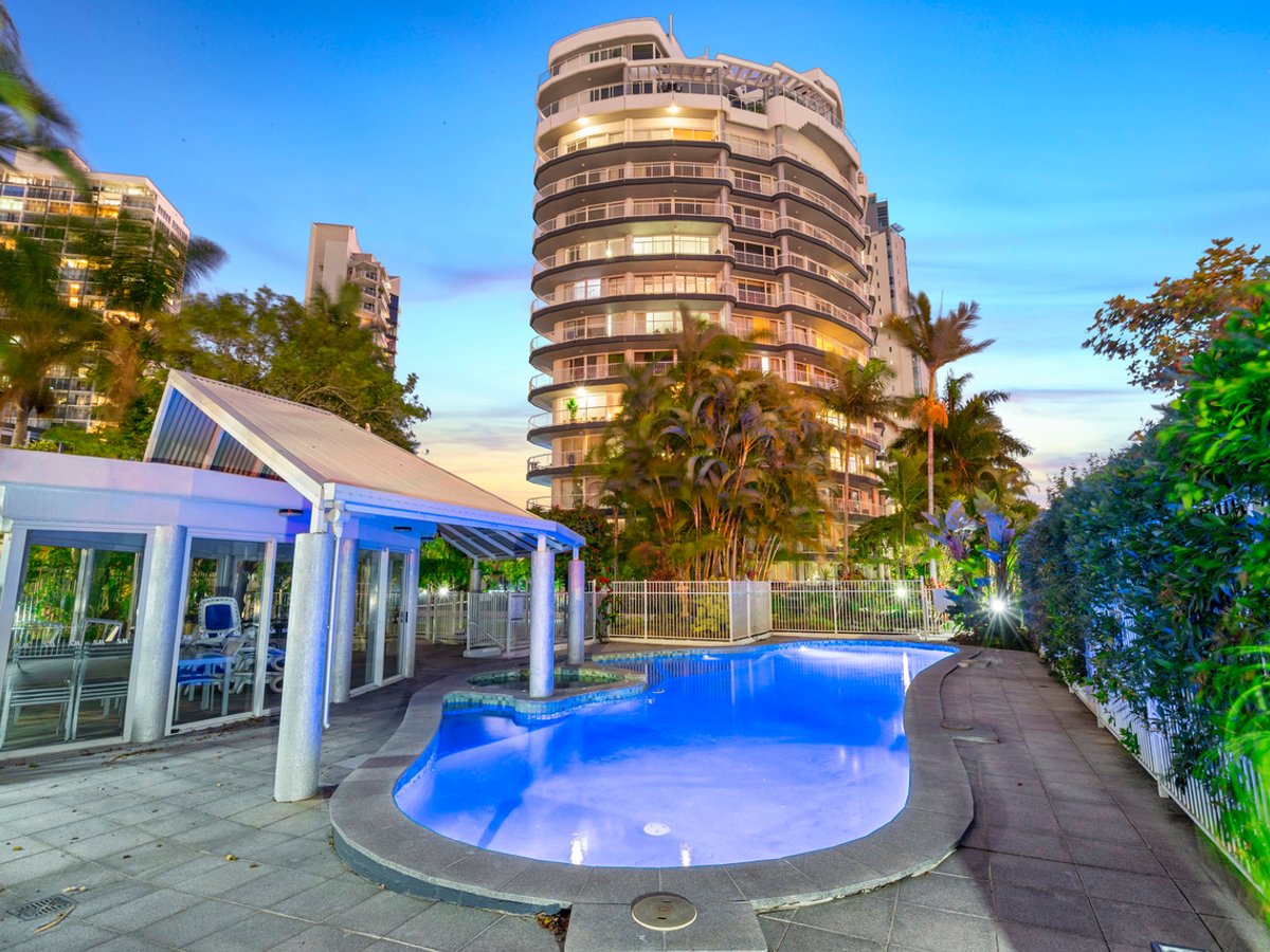 19 Riverview Parade, SURFERS PARADISE - Image 1