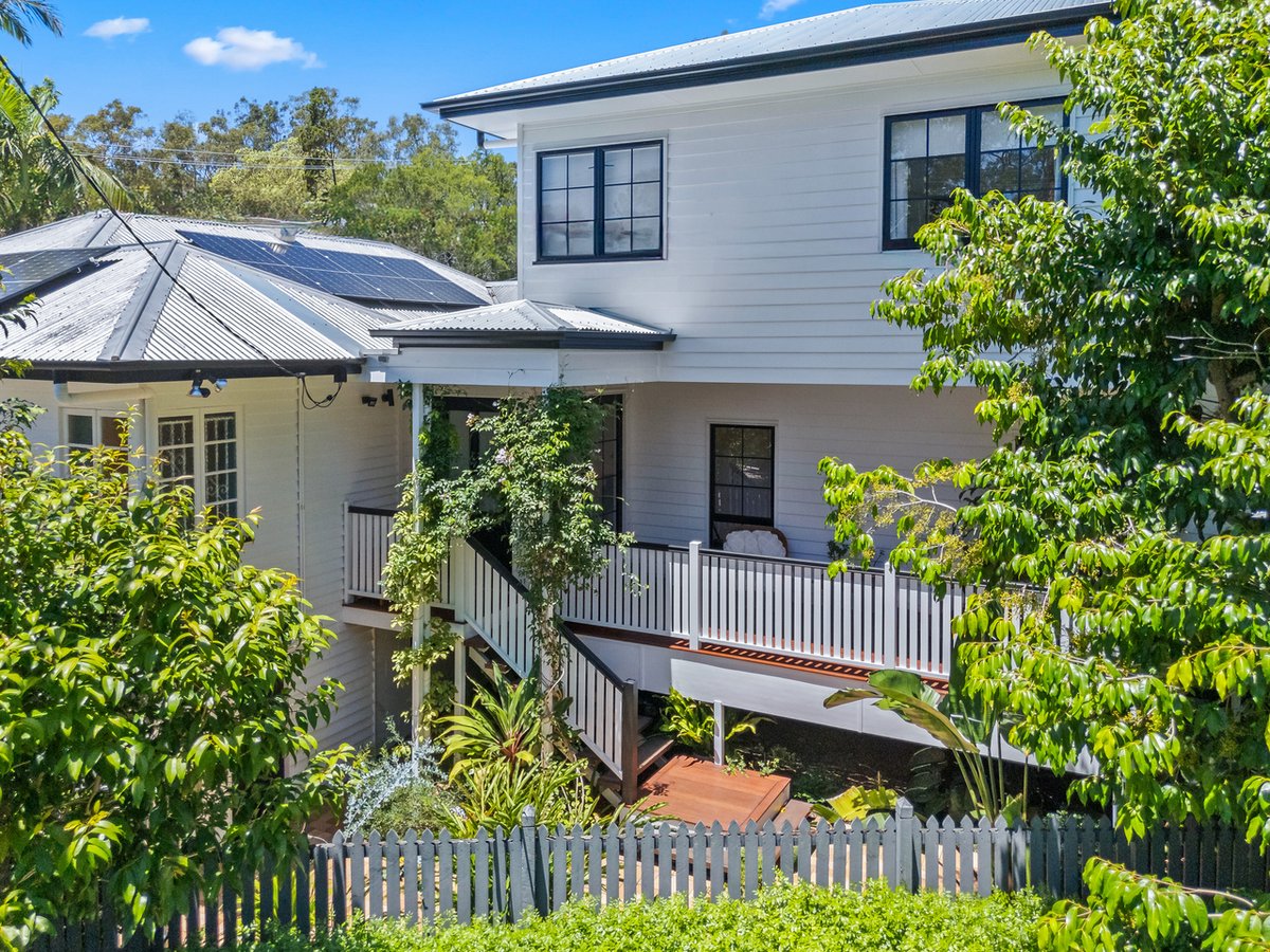 20 Gordon Road, BARDON - Image 1