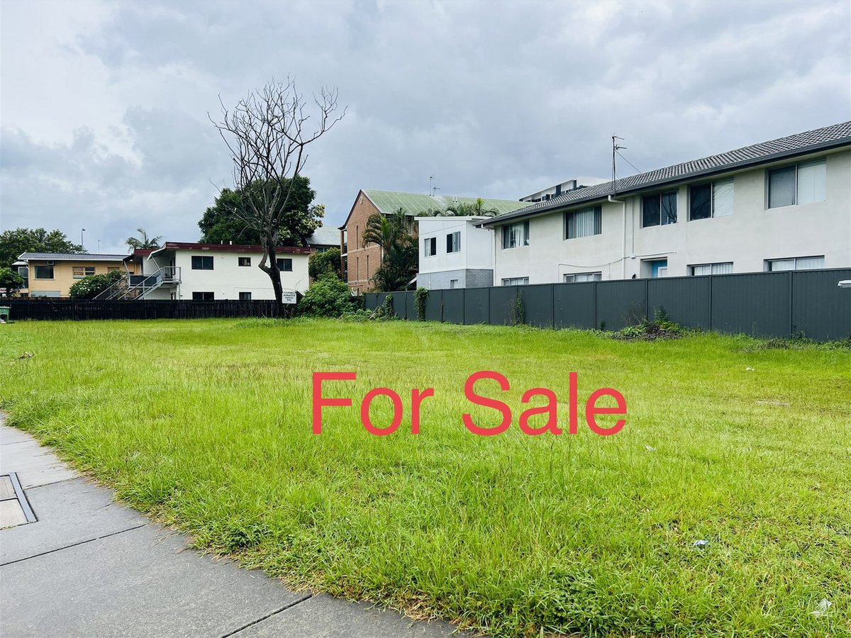 96-98 Frank Street, LABRADOR - Image 1