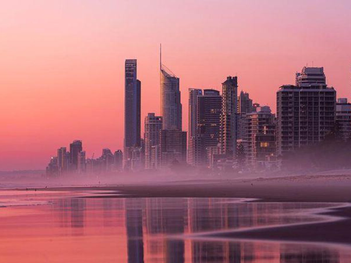 10 First Avenue, BROADBEACH - Image 1