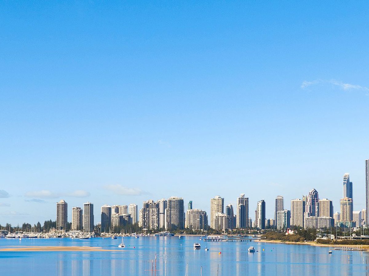 300 Marine Parade, LABRADOR - Image 1