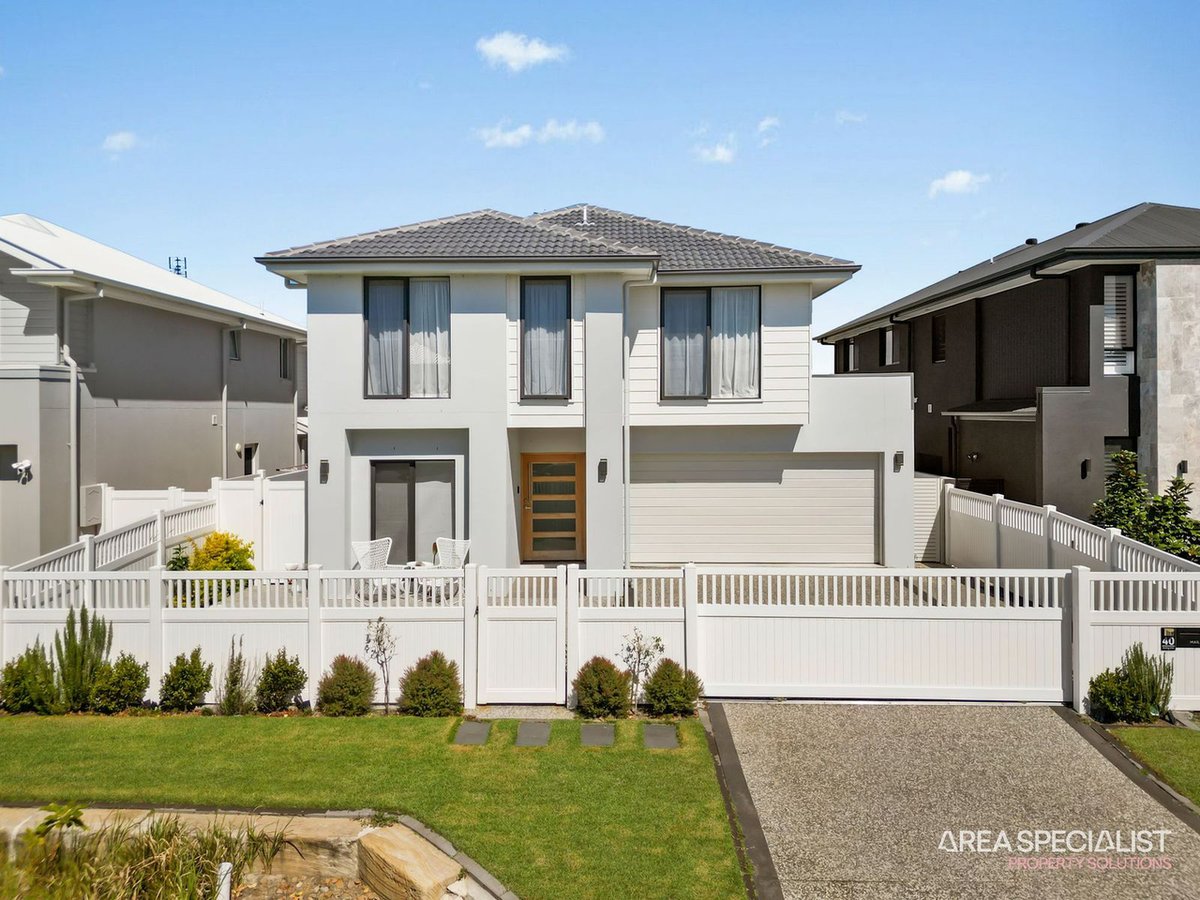 40 Hamilton Drive, Jacobs Well - Image 1