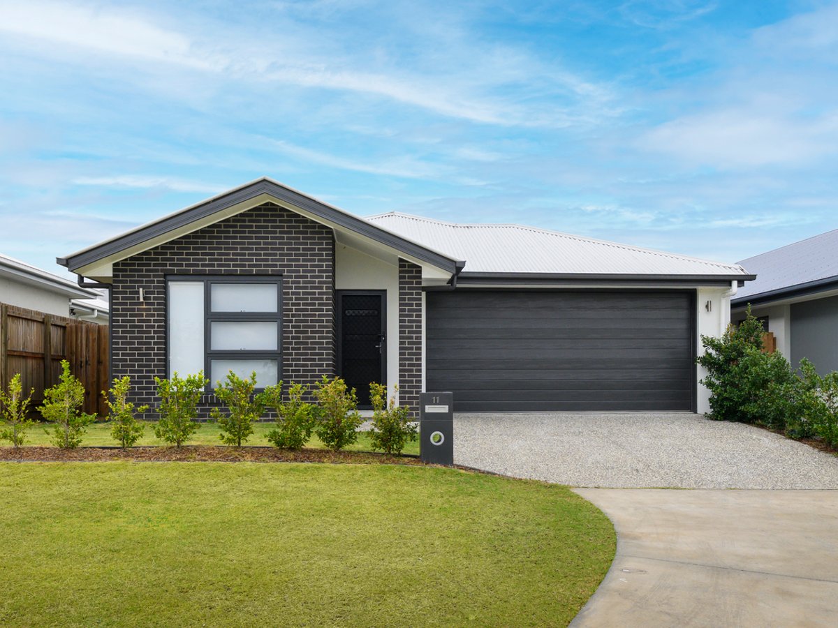 11 Cicely Circuit, GREENBANK - Image 1