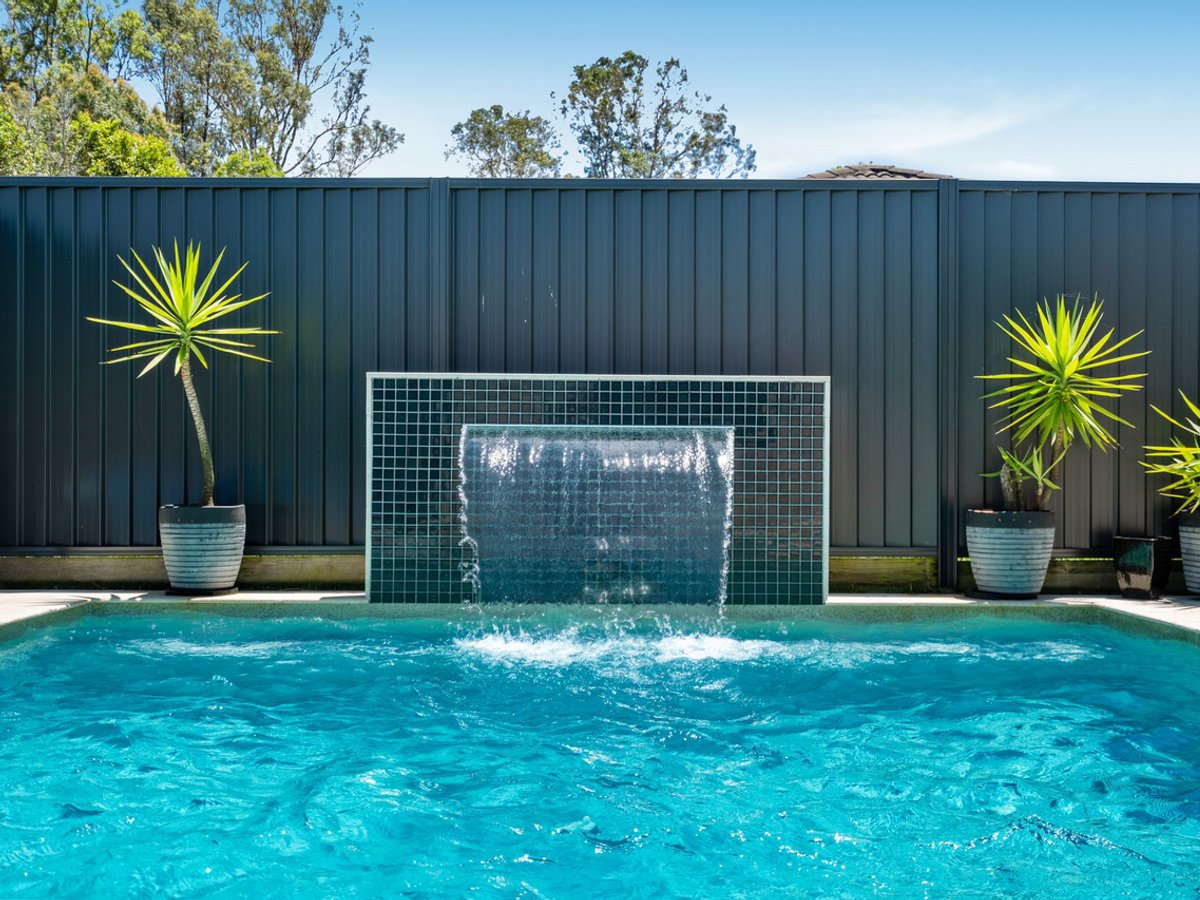 137 Kirralee Crescent, UPPER KEDRON - Image 1