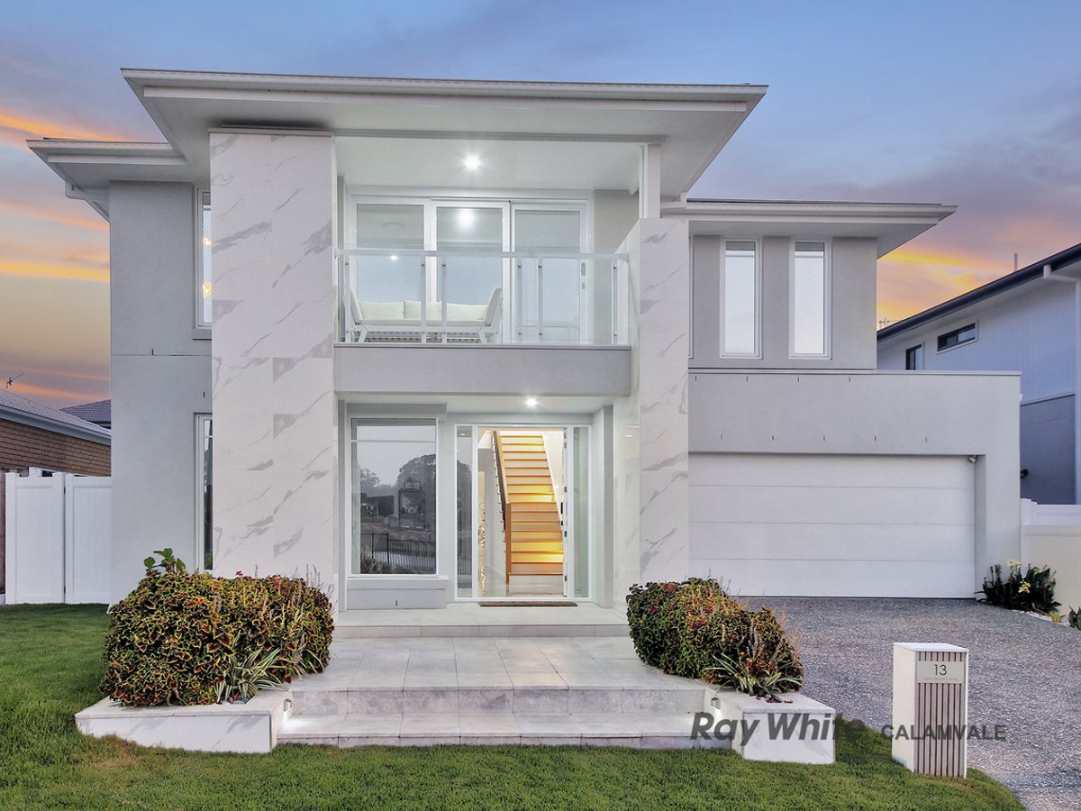 13 Villa Boulevard, NERANG - Image 1