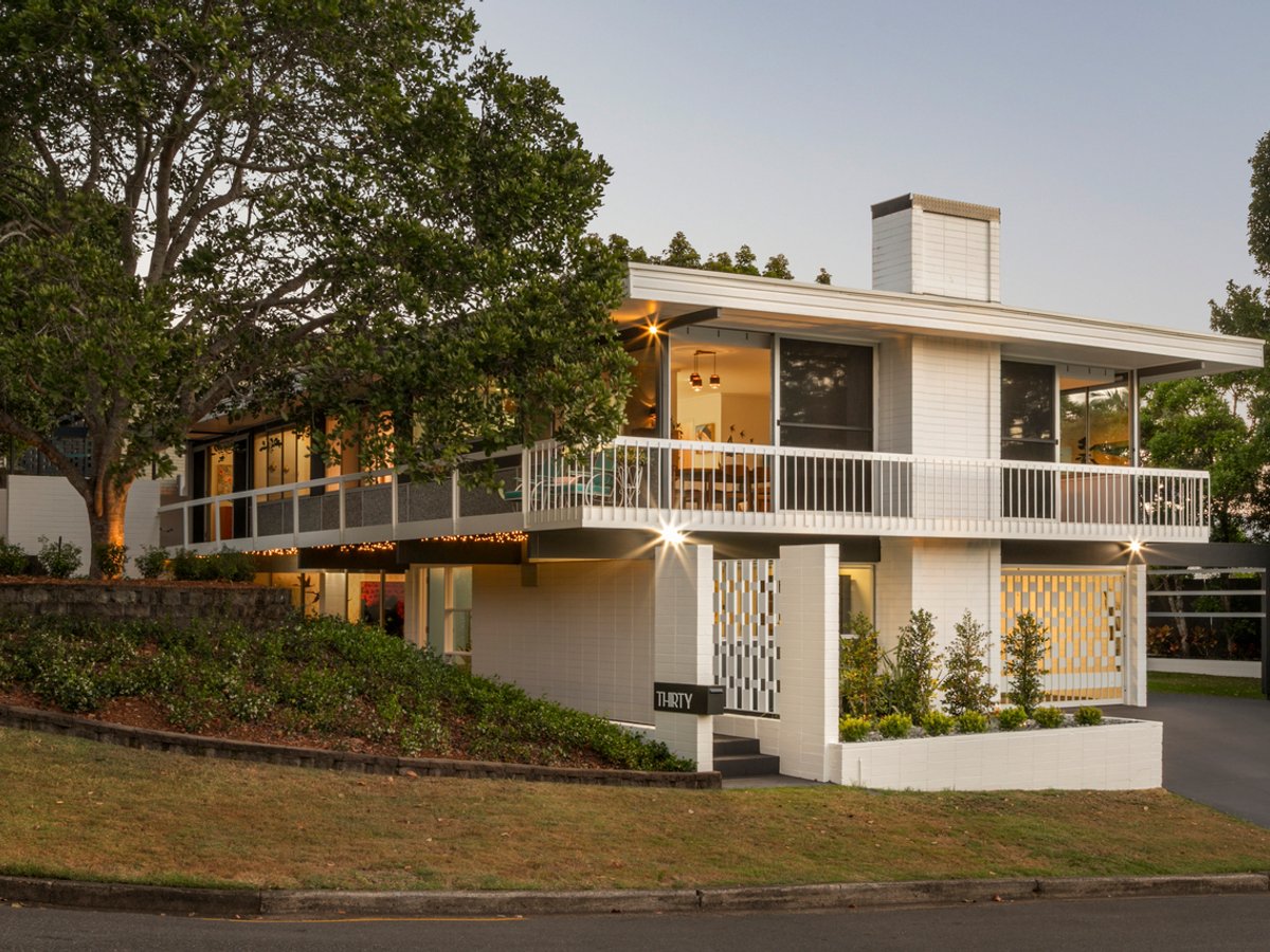 30 Dumbarton Drive, KENMORE - Image 1