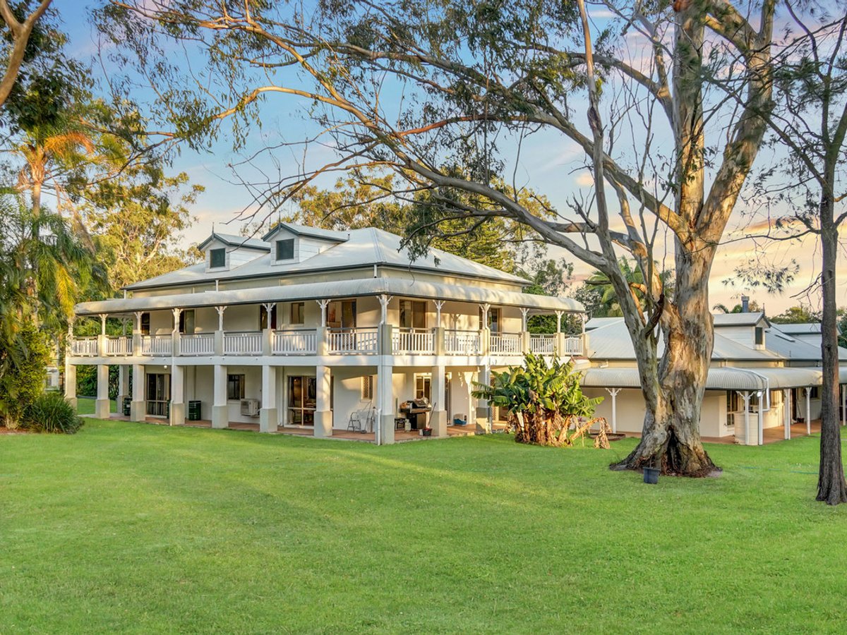 300 Teviot Road, CARBROOK - Image 1