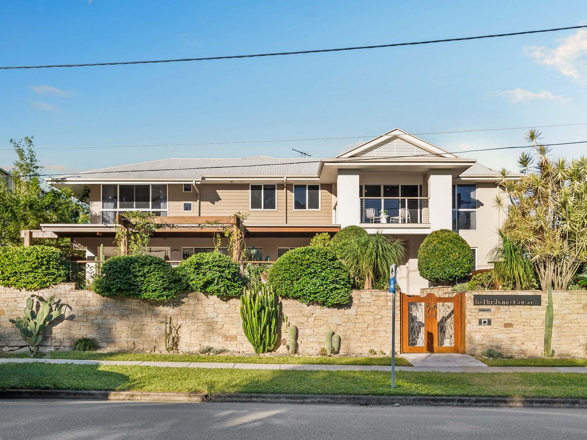16 Brisbane Corso, Fairfield - Image 1