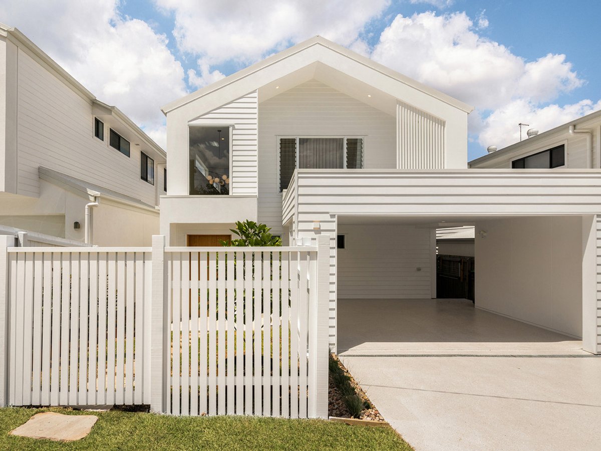 5 Embie Street, Holland Park West - Image 1