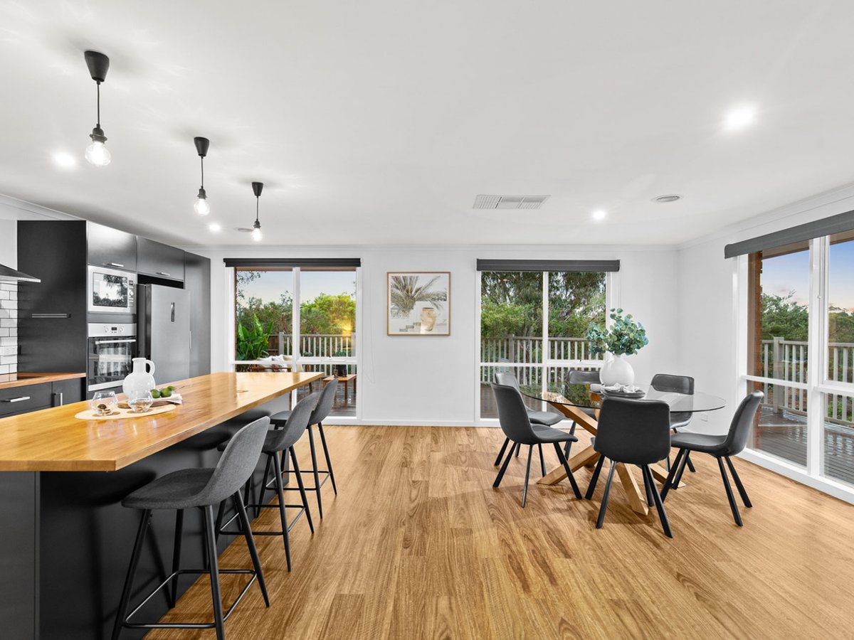 74 Warrawee Circuit, FRANKSTON - Image 1