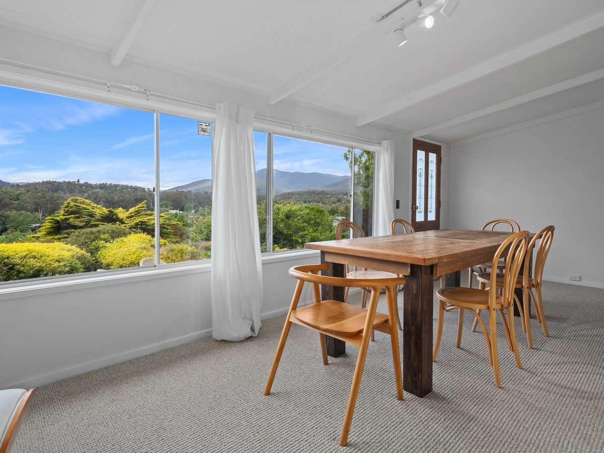 1 Montpellier Street, HEALESVILLE - Image 1