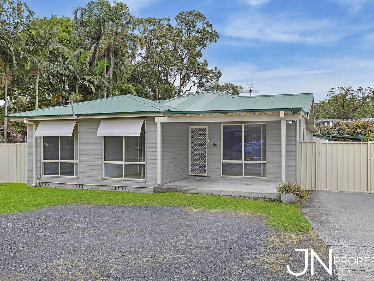 27 Moala Parade, CHARMHAVEN - Image 1